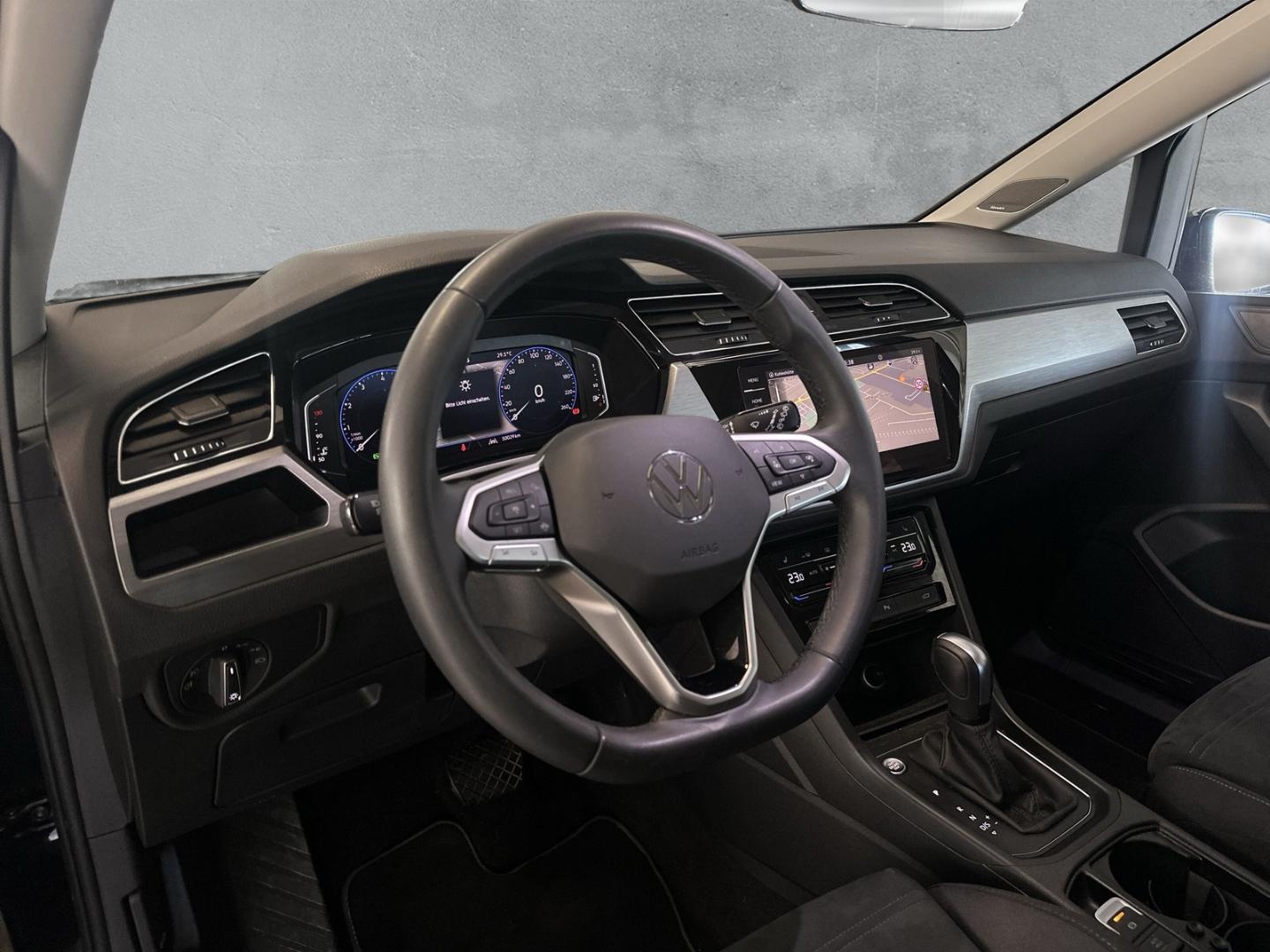 Volkswagen Touran Comfortline DSG NaviPRO PANO Kam 7-Sitzer