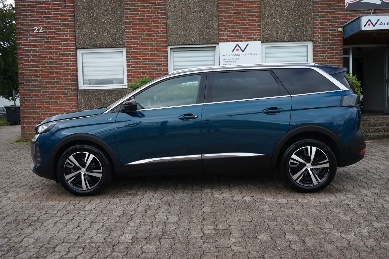 Fahrzeugabbildung Peugeot 5008 GT*7 Sitzer*Service Neu*Hu Au Neu*1 Hand