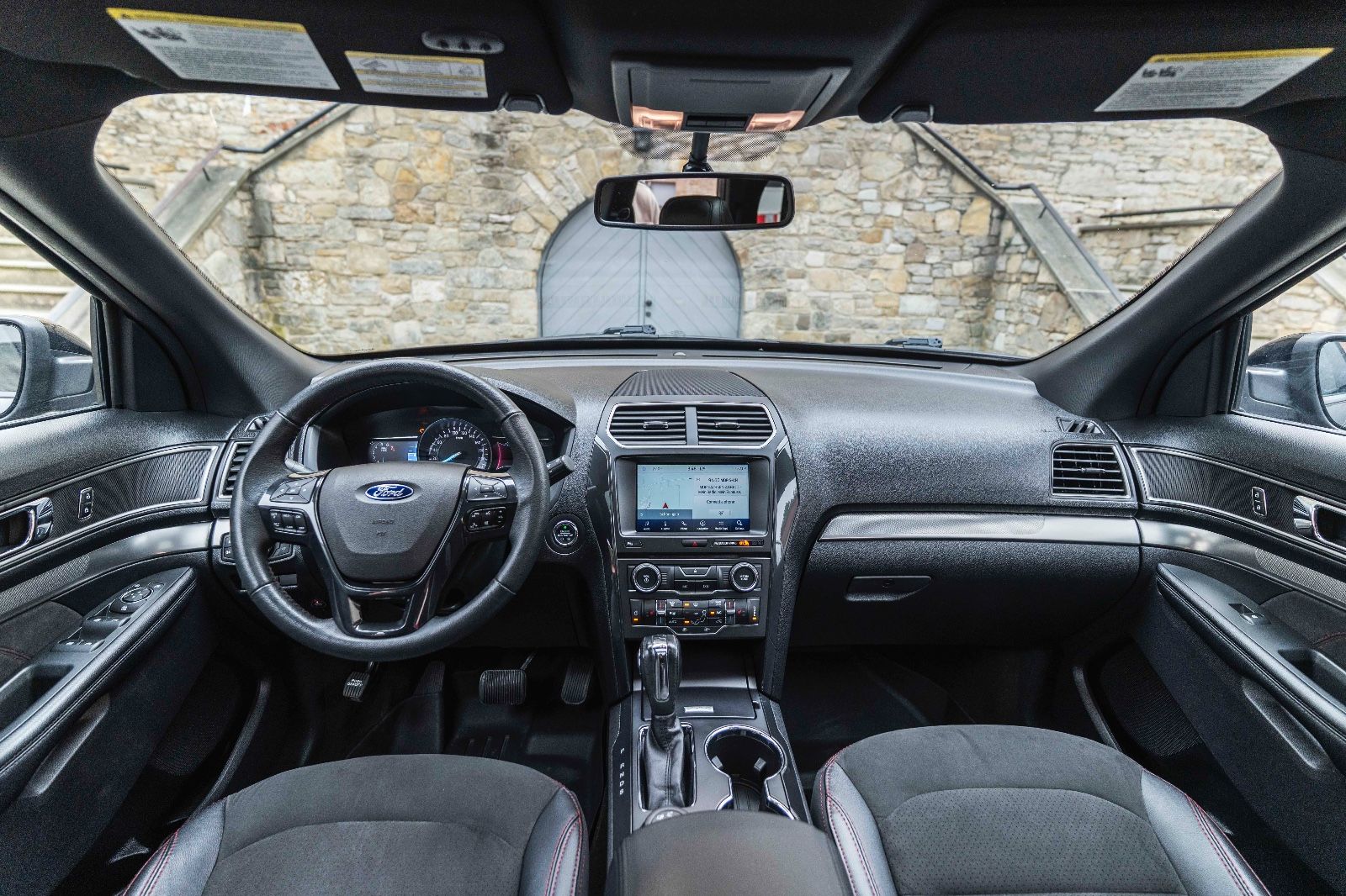 Fahrzeugabbildung Ford Explorer XLT 3,5L 4X4 LPG 6 SITZE KAM NAV