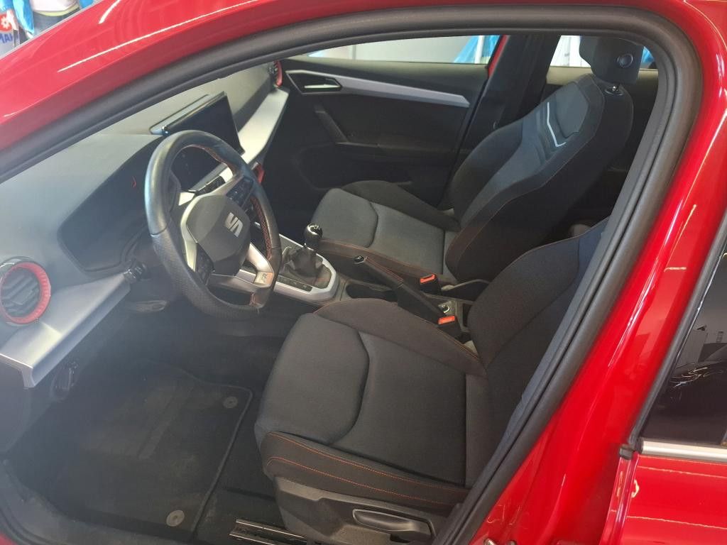 Fahrzeugabbildung SEAT Arona 1.0 TSI FR PRO-NAV-LED-VIRTUAL-APPS-PDC-