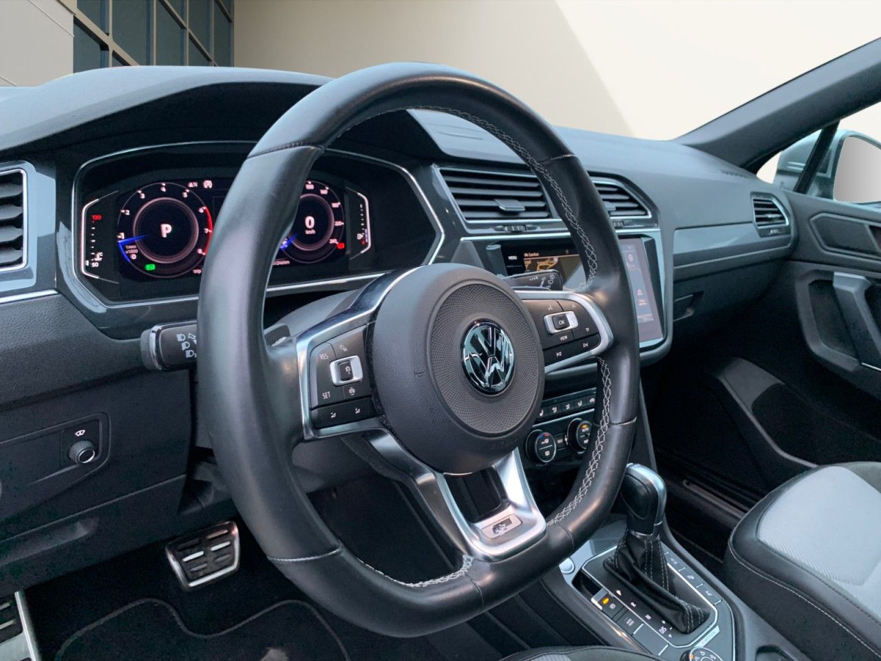 Fahrzeugabbildung Volkswagen Tiguan Allspace 2.0 TSI Highline+4M+AHK+SD+ACC+L