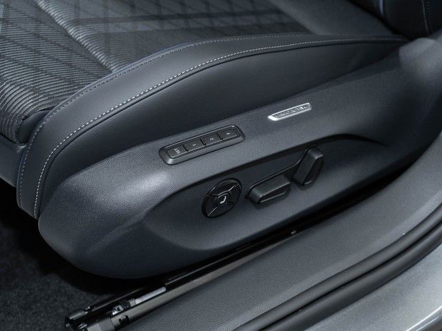 Passat Variant R-Line TDI DSG Harmann Kardon Pan