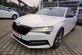 Skoda Superb Combi 2.0 TSI DSG Sportline LED ACC Navi - Skoda Superb Sportline mit Benzin-Antrieb
