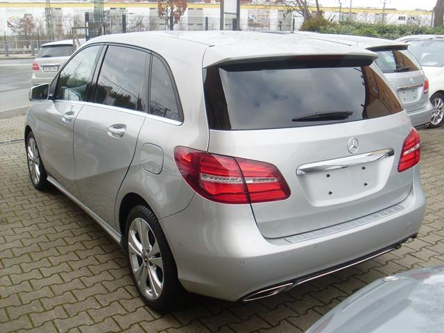 Mercedes-Benz B 220