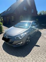 Hyundai i40 - Hyundai i40 mit Benzin-Antrieb: Kombi, Automatik