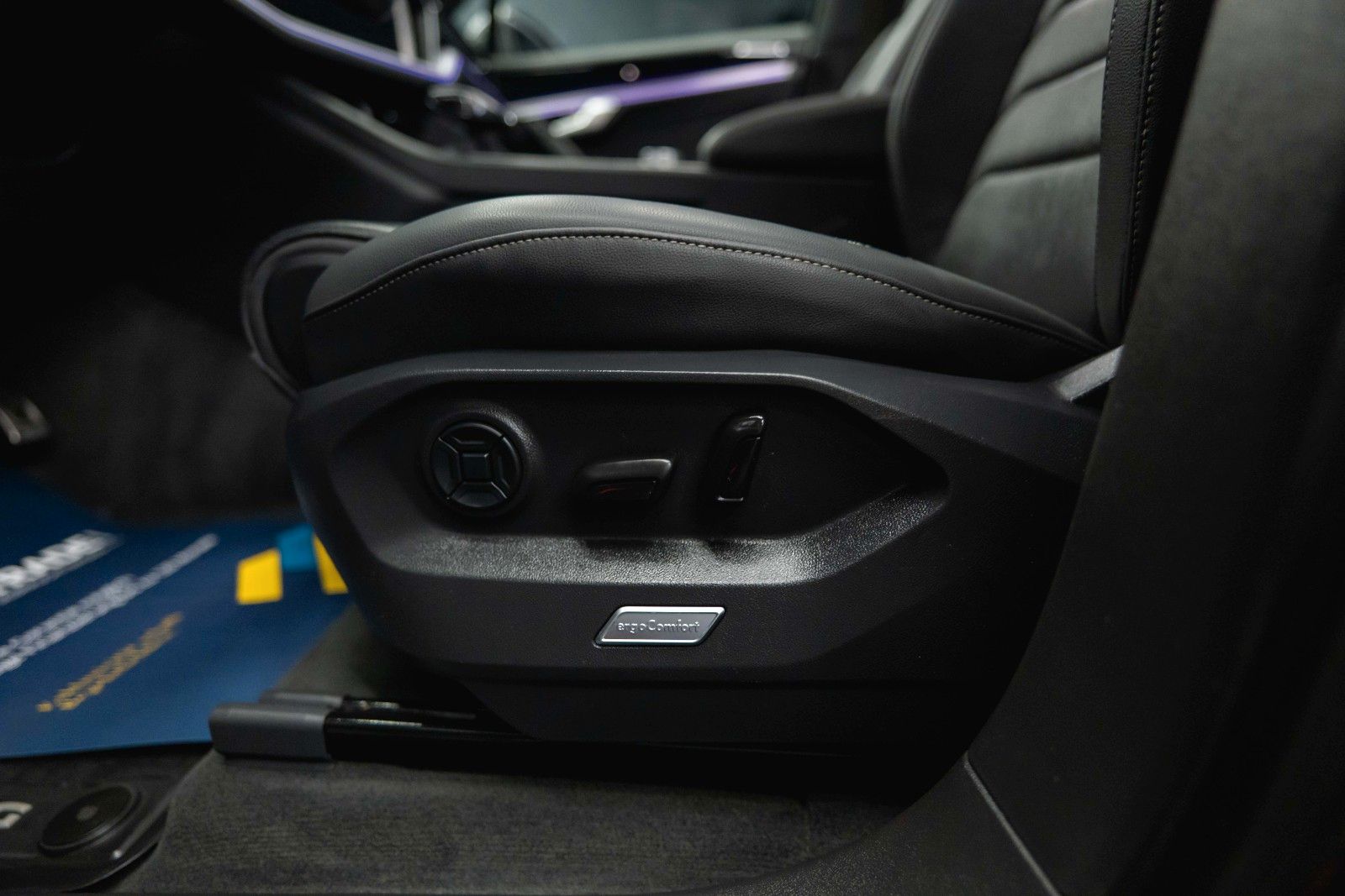 Fahrzeugabbildung Volkswagen Touareg V6 R-Line+ 4Motion *Pano*Matrix*DAB*19%*