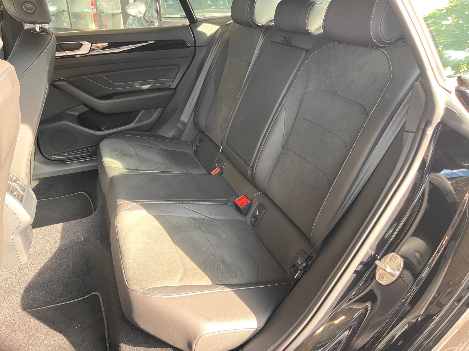 Fahrzeugabbildung Volkswagen Arteon R-Line KLIMA LED NAVI ALU