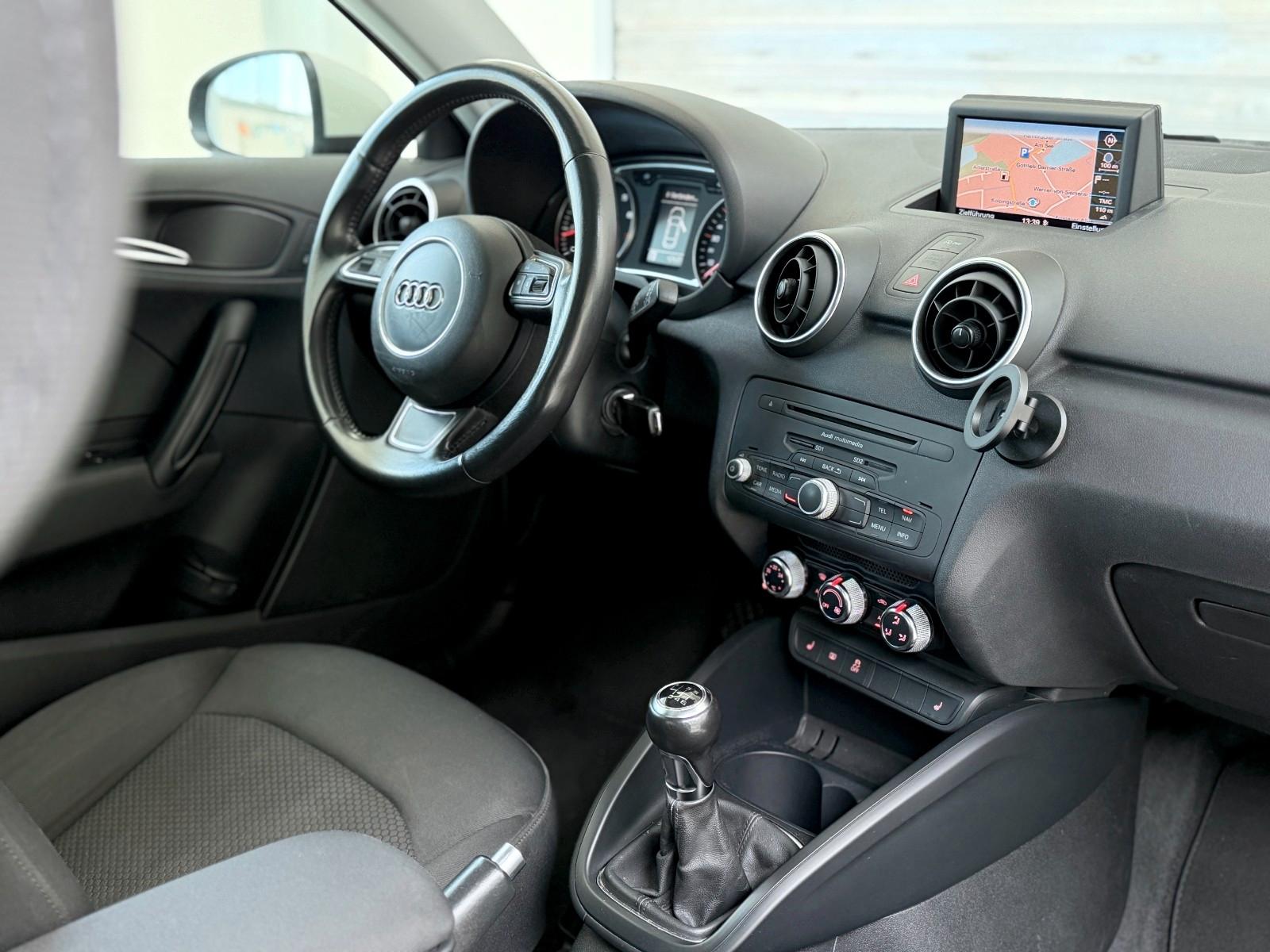 Audi A1 attraction*Navi*SHZ*PDC*Tempomat*