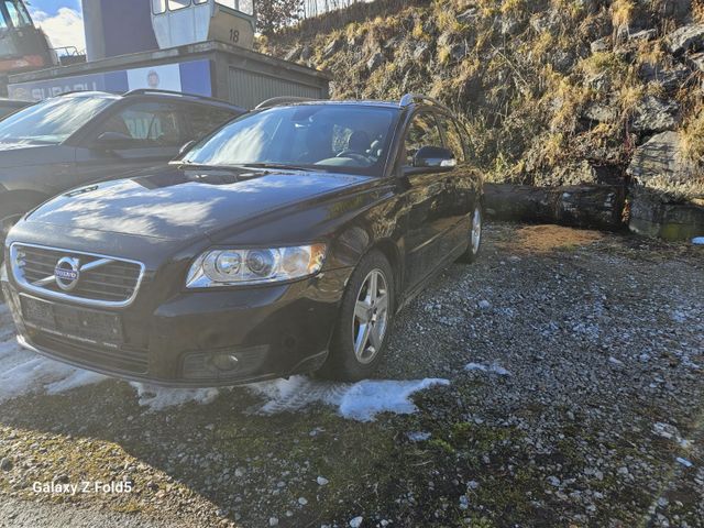 Volvo V50  1,6 *Leder*Klima*TÜV*NAVI*ALU*