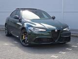 Alfa Romeo Giulia Veloce Q4 280 PS (Panorama/Kamera/H&K) - Alfa Romeo: Veloce