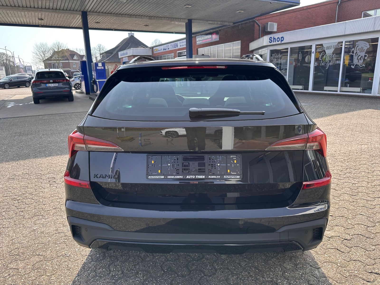 Fahrzeugabbildung SKODA Kamiq Monte Carlo 1.5 TSI DSG MATRIX/AHK/ACC/Pan