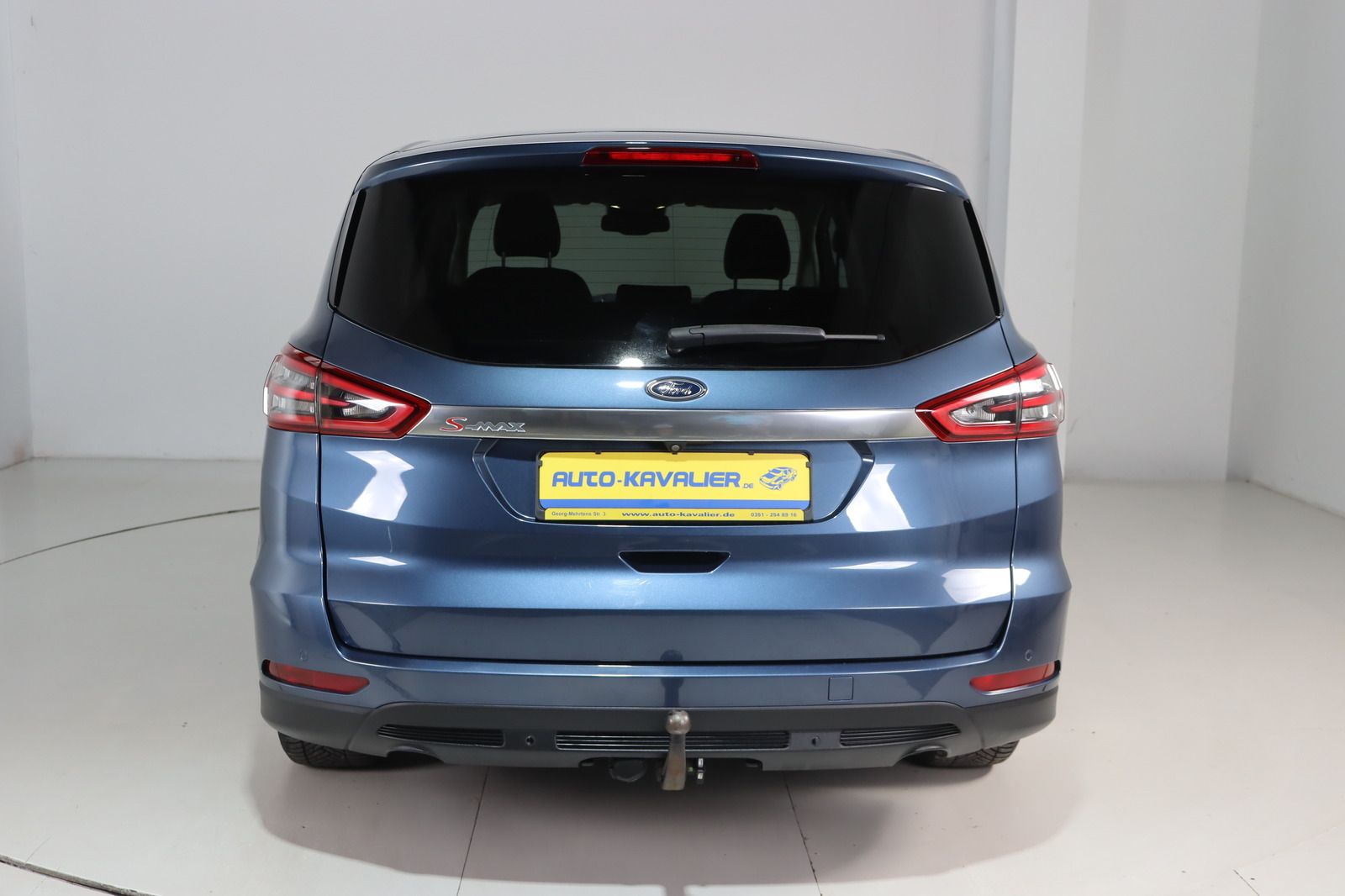 Fahrzeugabbildung Ford S-MAX * Massage * RFK * Pano Titanium