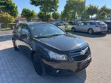 Chevrolet Cruze 1.8 LT AT Benziner / Automatik - Chevrolet Cruze: Schwarz