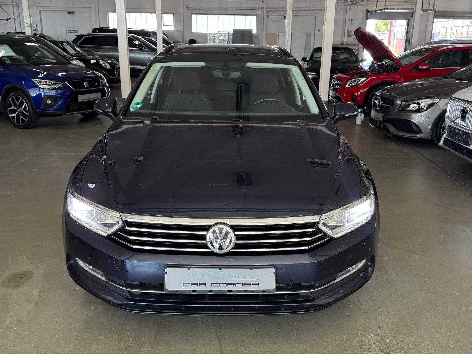 Fahrzeugabbildung Volkswagen Passat 2.0 TDI DSG COMFORTLINE NAVI LED AHK ACC