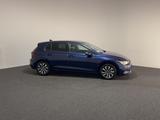Volkswagen Golf VIII 1.5 eTSI Lim. Active ACC LED Navi Virt - Volkswagen: L