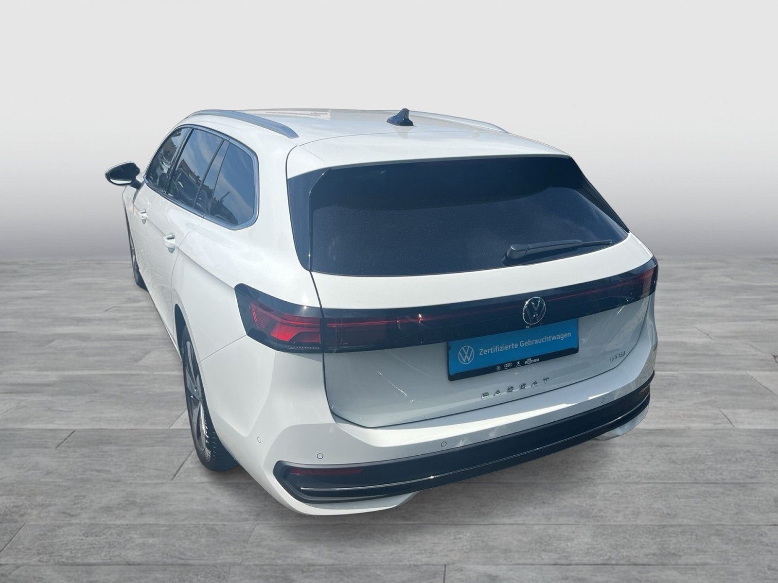 Volkswagen Passat Variant 1.5 eTSI Business Navi AHK 360° foto 2