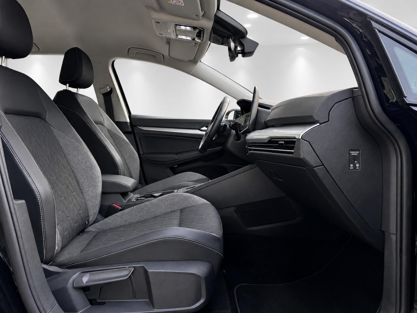 Volkswagen Golf ENERGY-KAME-SHZ-VIRT-NAVI-KEYL-LANE-CARPLAY, миниатюра 13