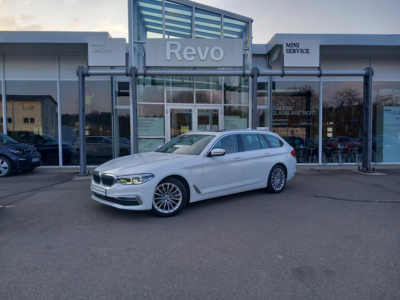 BMW 520d xDrive Touring Aut Luxury Line AHK Panorama