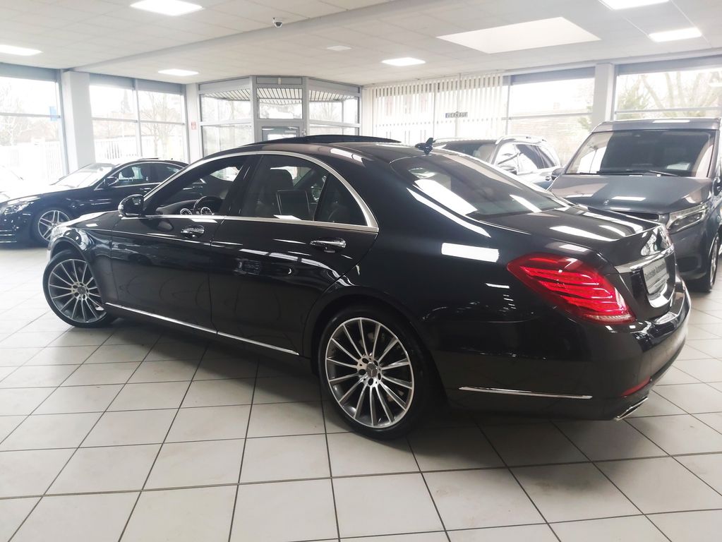 Mercedes-Benz S 500 4M AMG 20'' Exklusiv MEMORY TV DISTR 360°