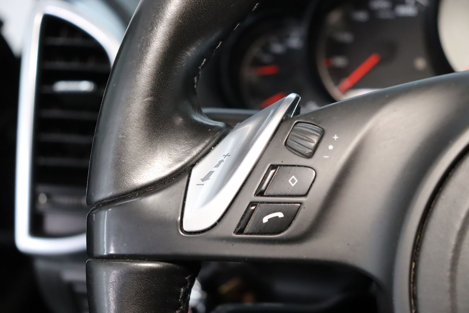 Fahrzeugabbildung Porsche Cayenne S 4.8l V8