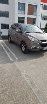 Hyundai ix35 2.0 Premium 4WD Automatik Premium - Hyundai ix35 in Berlin