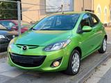 Mazda 2 Lim. 1.3  Active - Mazda: Grün