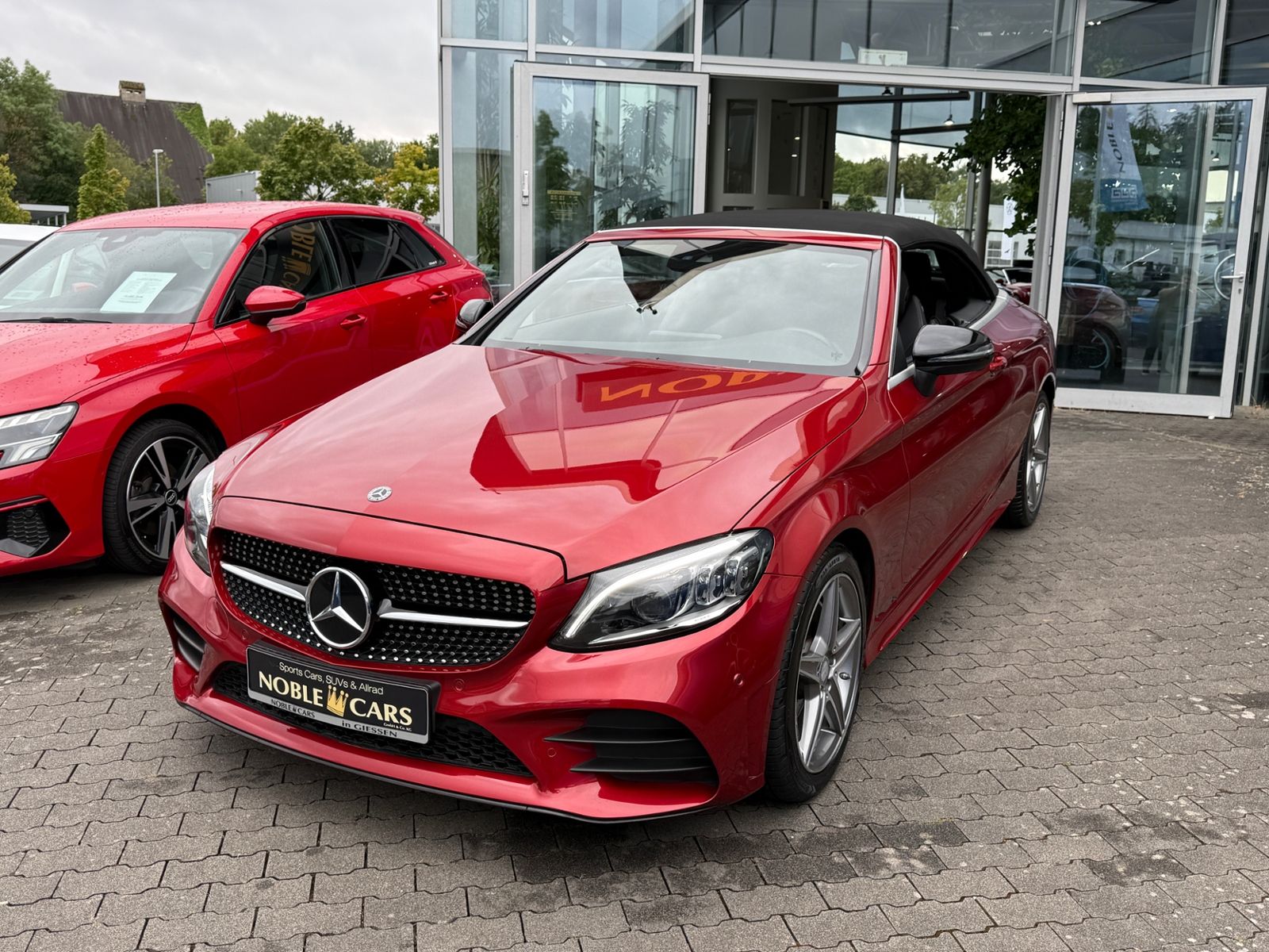 Fahrzeugabbildung Mercedes-Benz C 200 Cabrio AMG NIGHT Navi Rückfahr KAM Sounds.