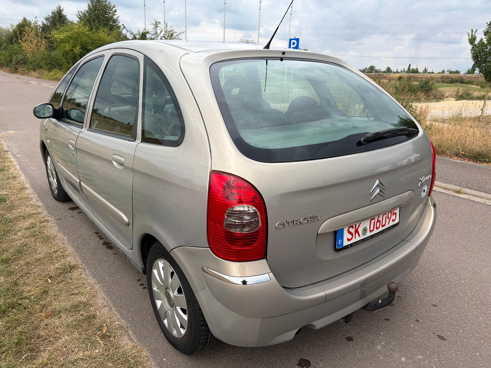 Citroën Xsara Picasso 1.6 16V Confort*KLIMAAUTO*AHK*TÜV*