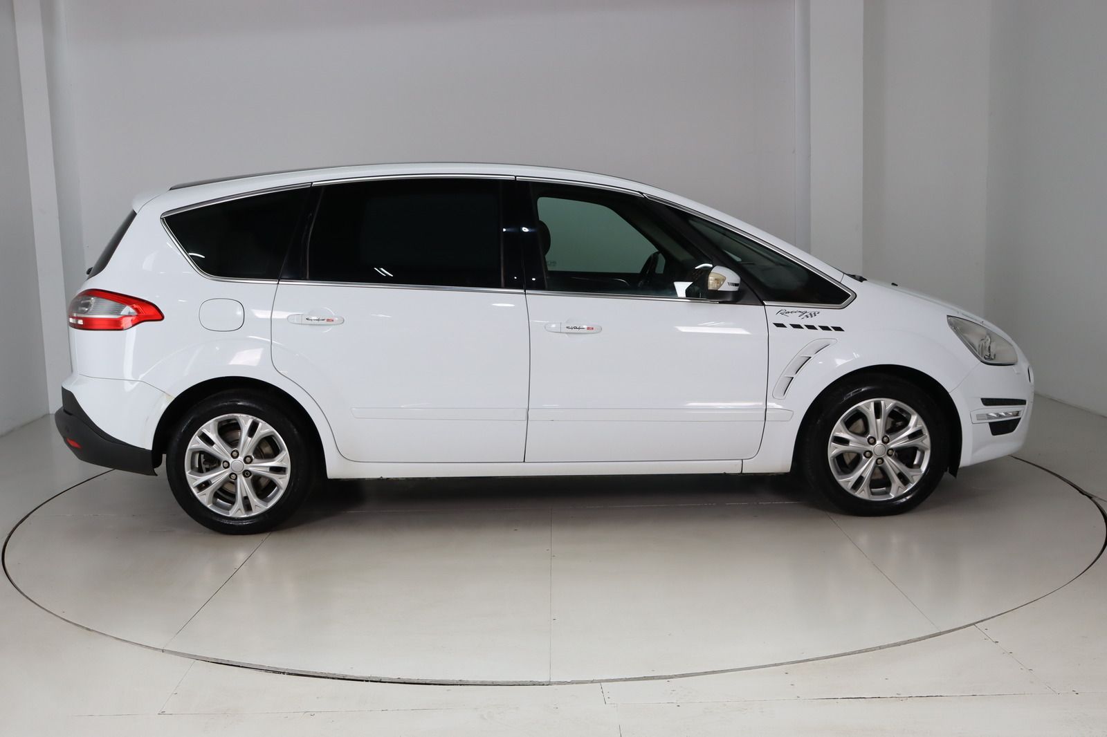 Fahrzeugabbildung Ford S-MAX 2.0 TDCi Sitzhzg./-lüftung * PDC * Tempom.