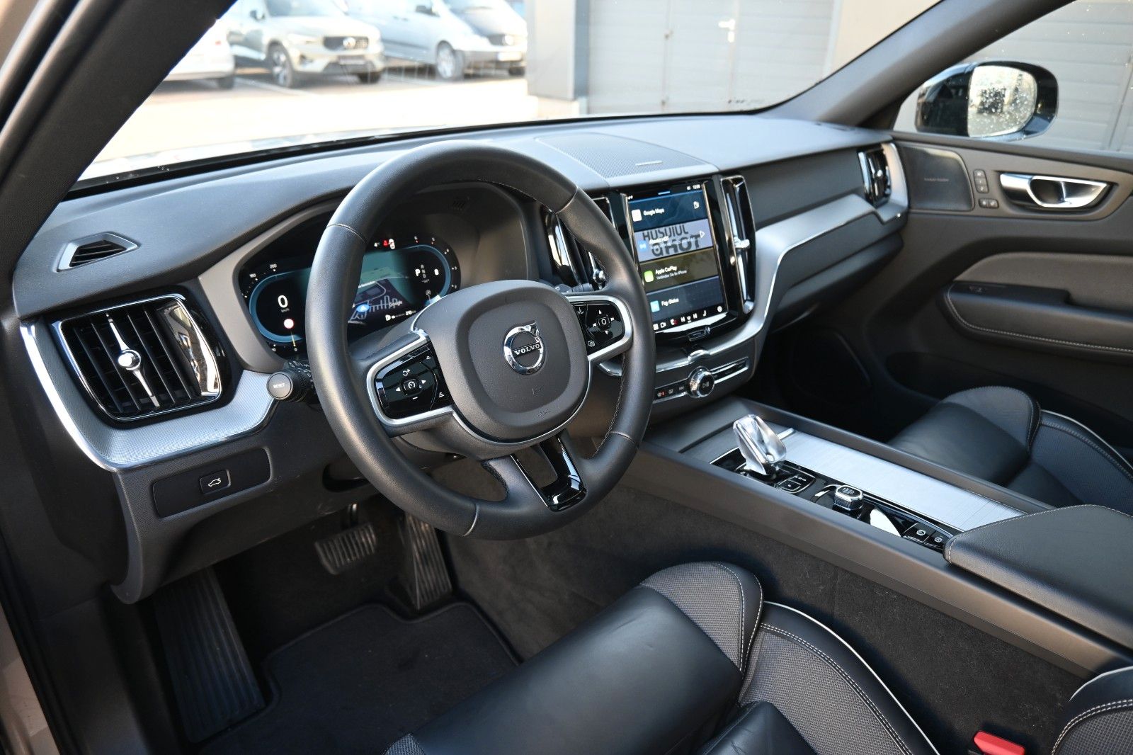 Fahrzeugabbildung Volvo XC60 B4 AWD Plus Dark*LED*PANO*STHZ*H&K*360°*AHK