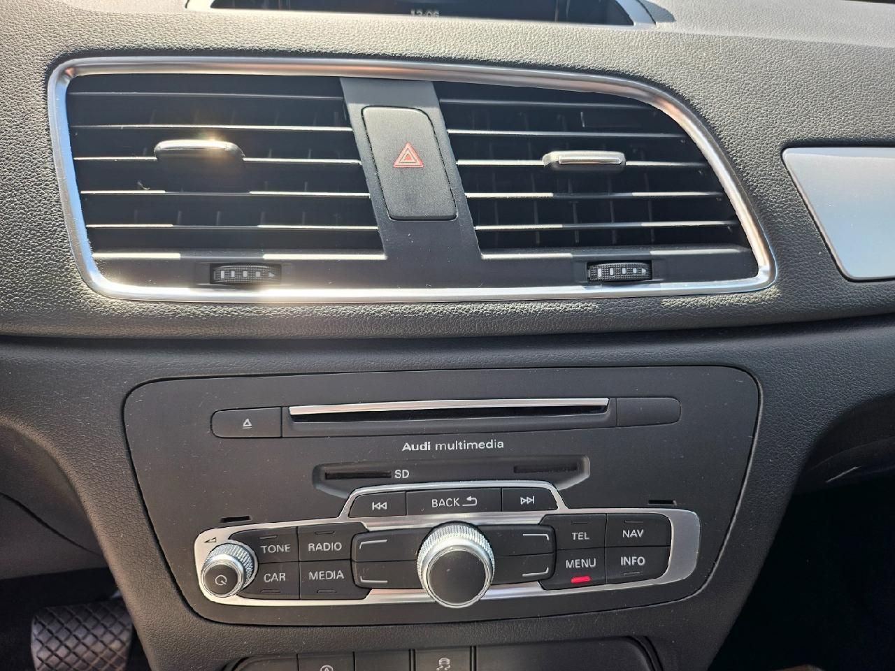 Fahrzeugabbildung Audi Q3 Automatik Allwetter