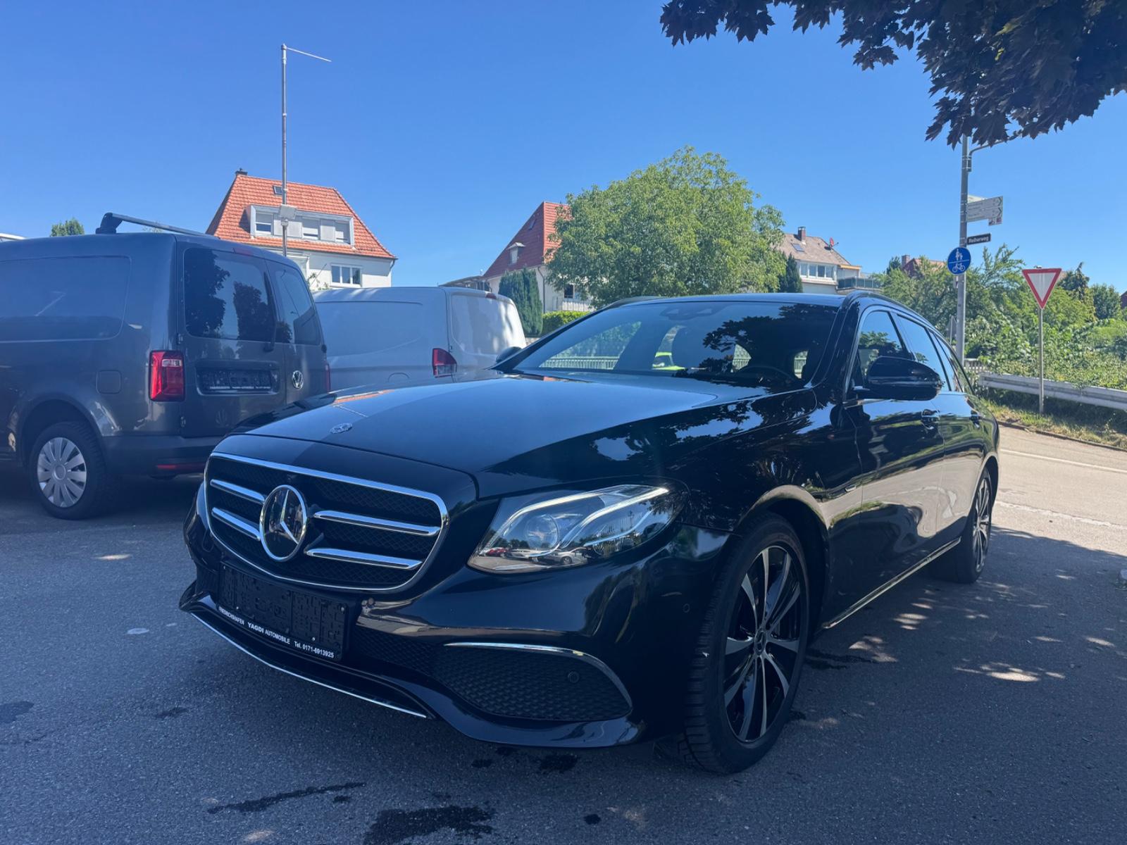 Mercedes-Benz E 400 E T-Modell 4Matic*MltibmLED*360KAM*PANO*