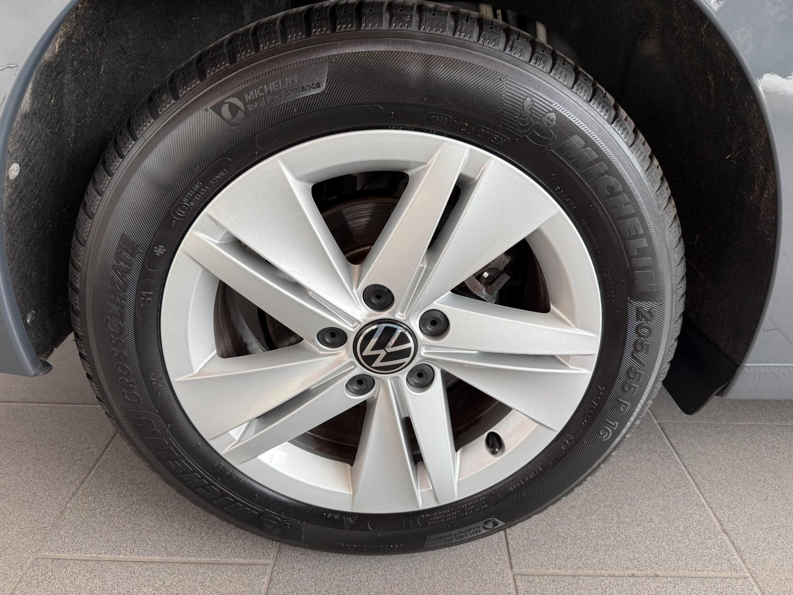 Volkswagen Golf VIII Variant 1.5 eTSI,PDC,Navi,LED,AHK,1Hd, миниатюра 18
