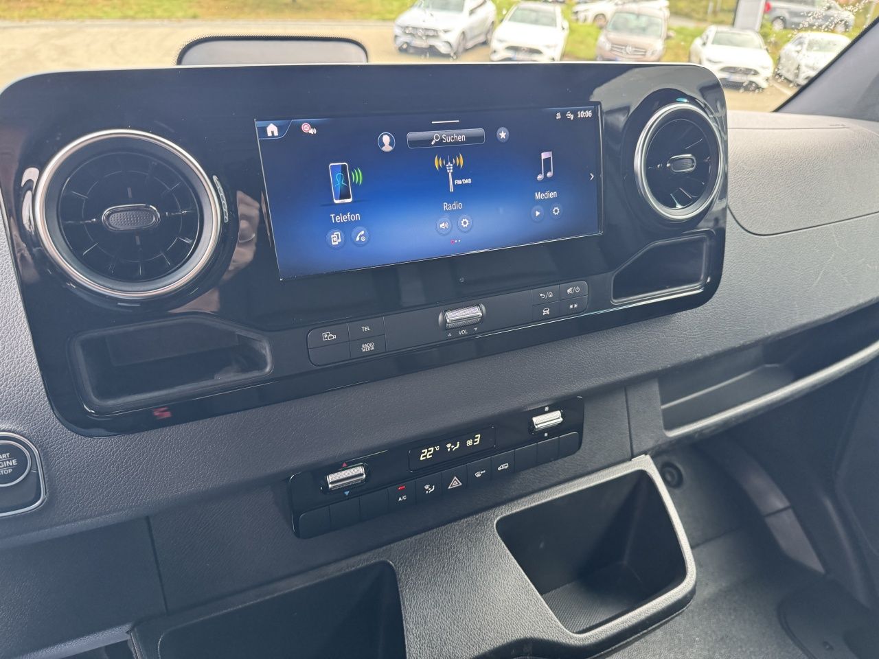 Fahrzeugabbildung Mercedes-Benz Sprinter 319CDI KA 4x4 L2H2 KlimaLED*CAM*AHK2.8T