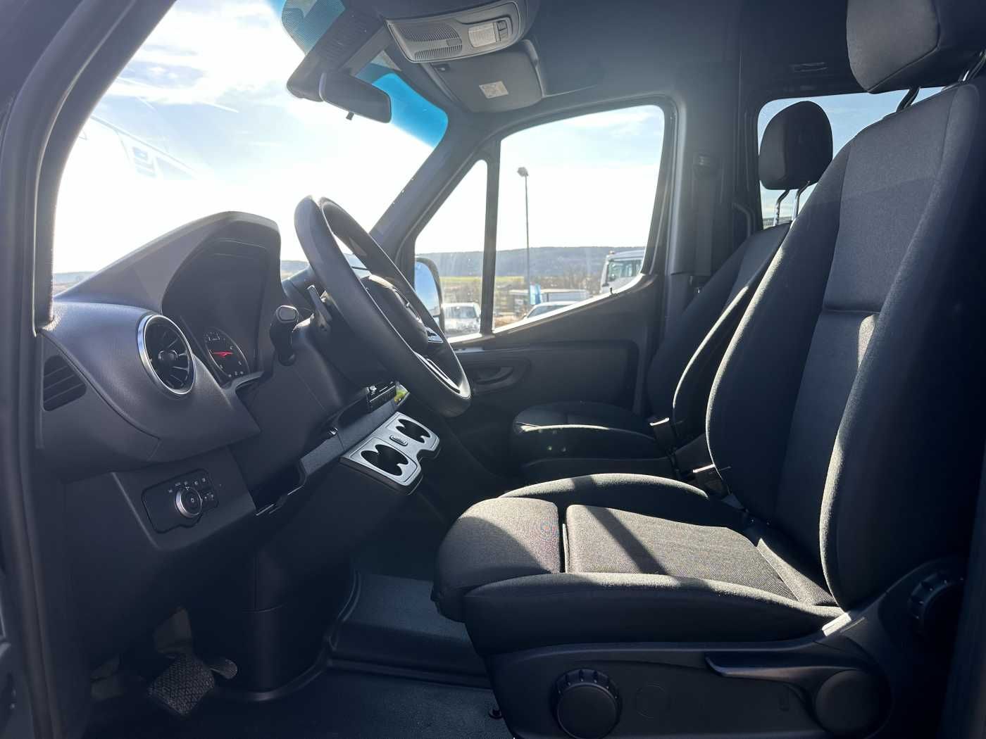 Fahrzeugabbildung Mercedes-Benz Sprinter 317 CDI Tourer Dachklima AHK 360 MBUX
