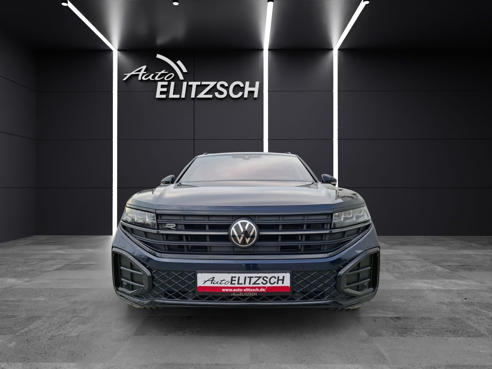 Fahrzeugabbildung Volkswagen Touareg R-Line TDI 4M IQ.Light ACC AHK STH PANO