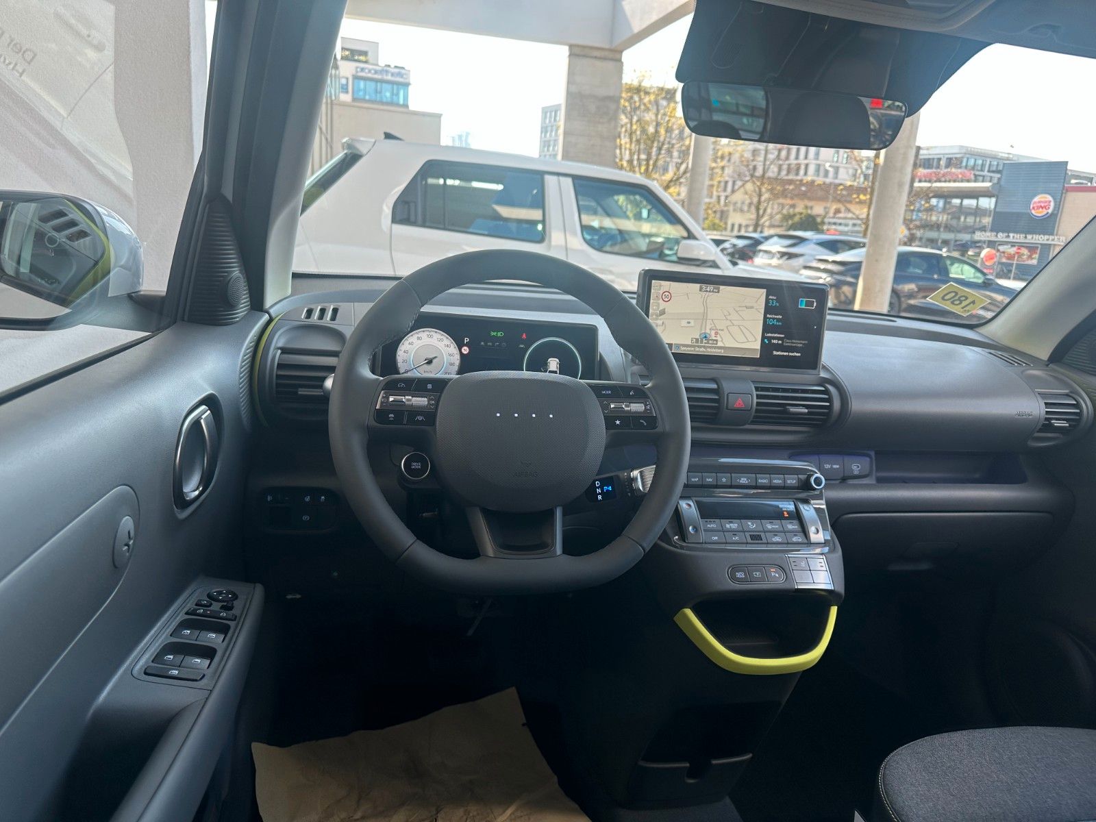 Fahrzeugabbildung Hyundai INSTER Cross 49kWh  Navi/SHZ/Effizienz-Paket!