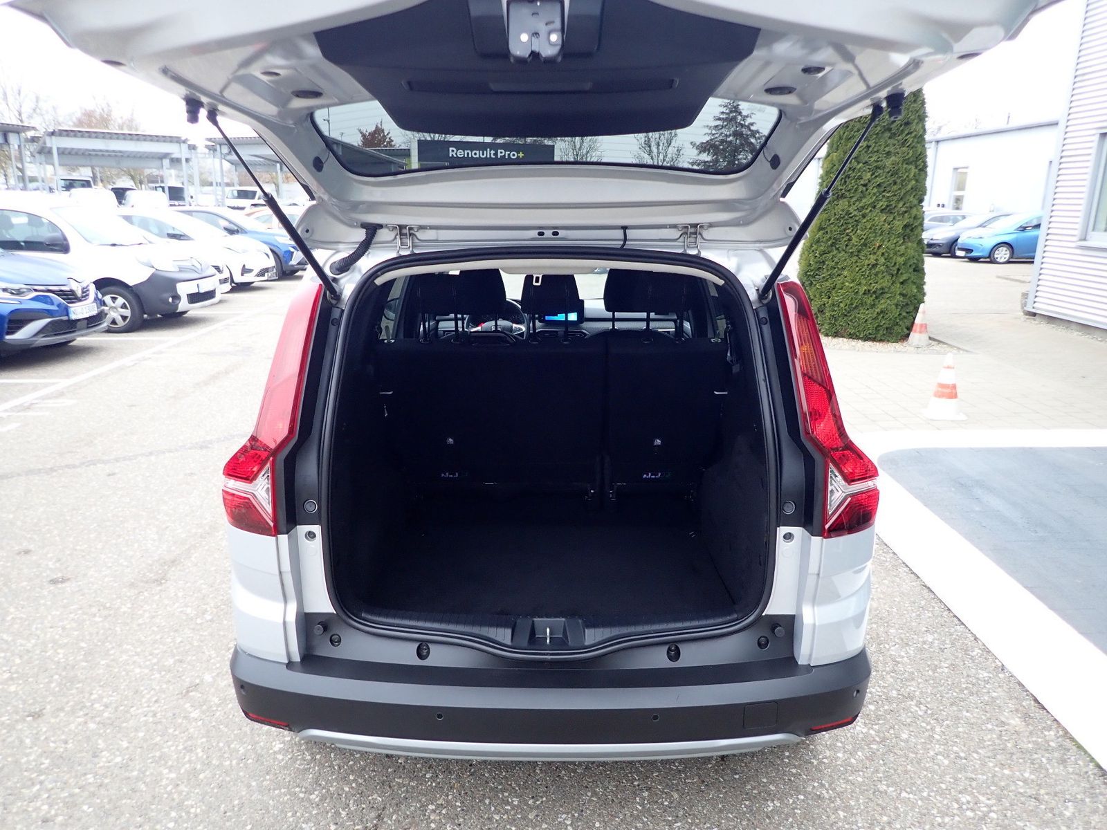 Fahrzeugabbildung Dacia Jogger Comfort TCe 100 ECO-G