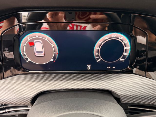 Volkswagen Golf Variant 1.5 eTSI 150PS R-Line, MATRIX, AHK