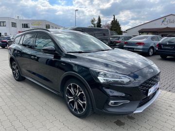Fahrzeugabbildung Ford Focus Active LED, Spurhalteass., Navi