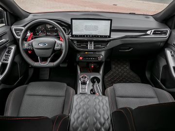 Ford Focus Turnier 1.5 ST-Line Kamera Navi LED