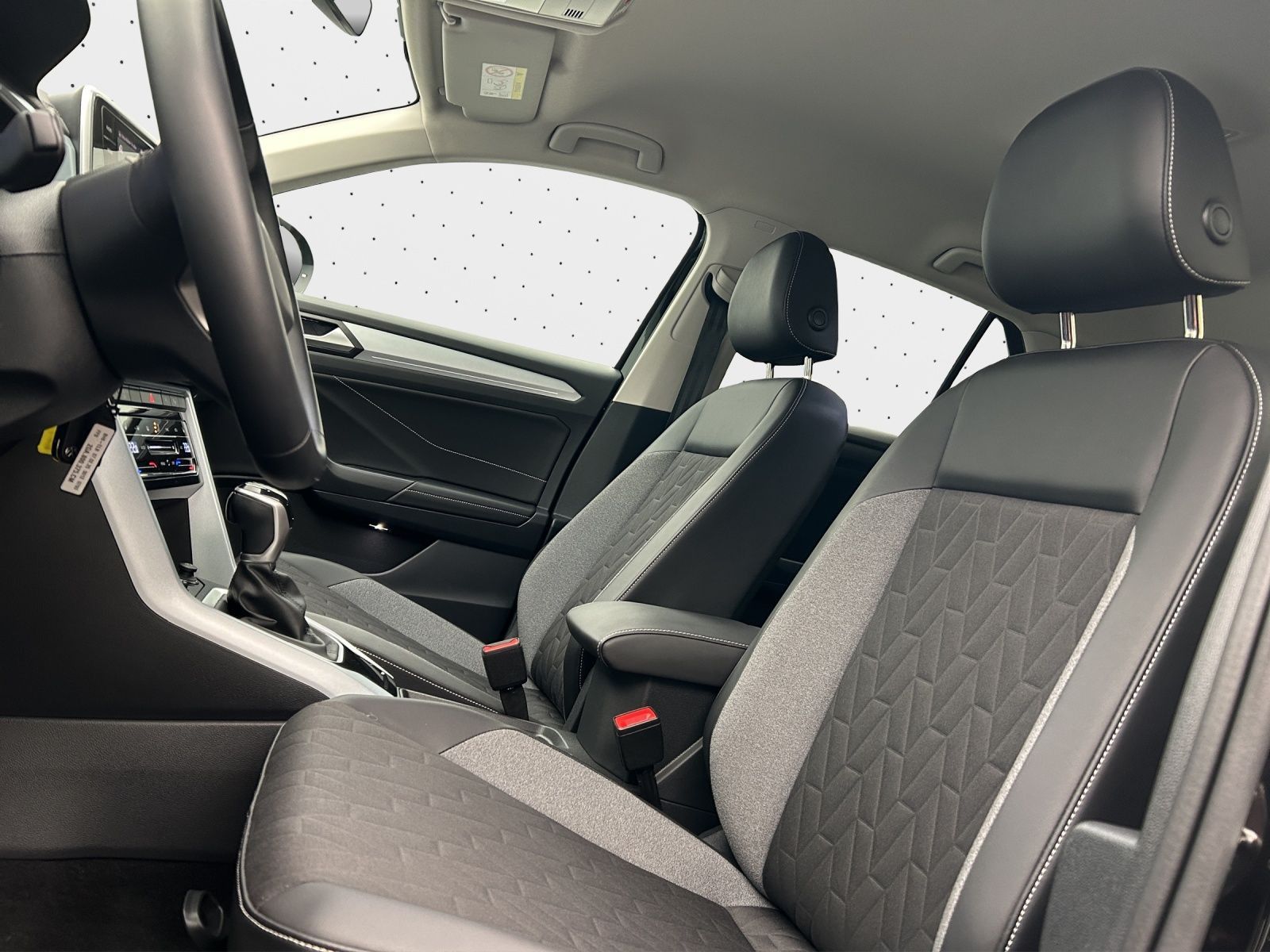 Volkswagen T-Roc - Bild 10