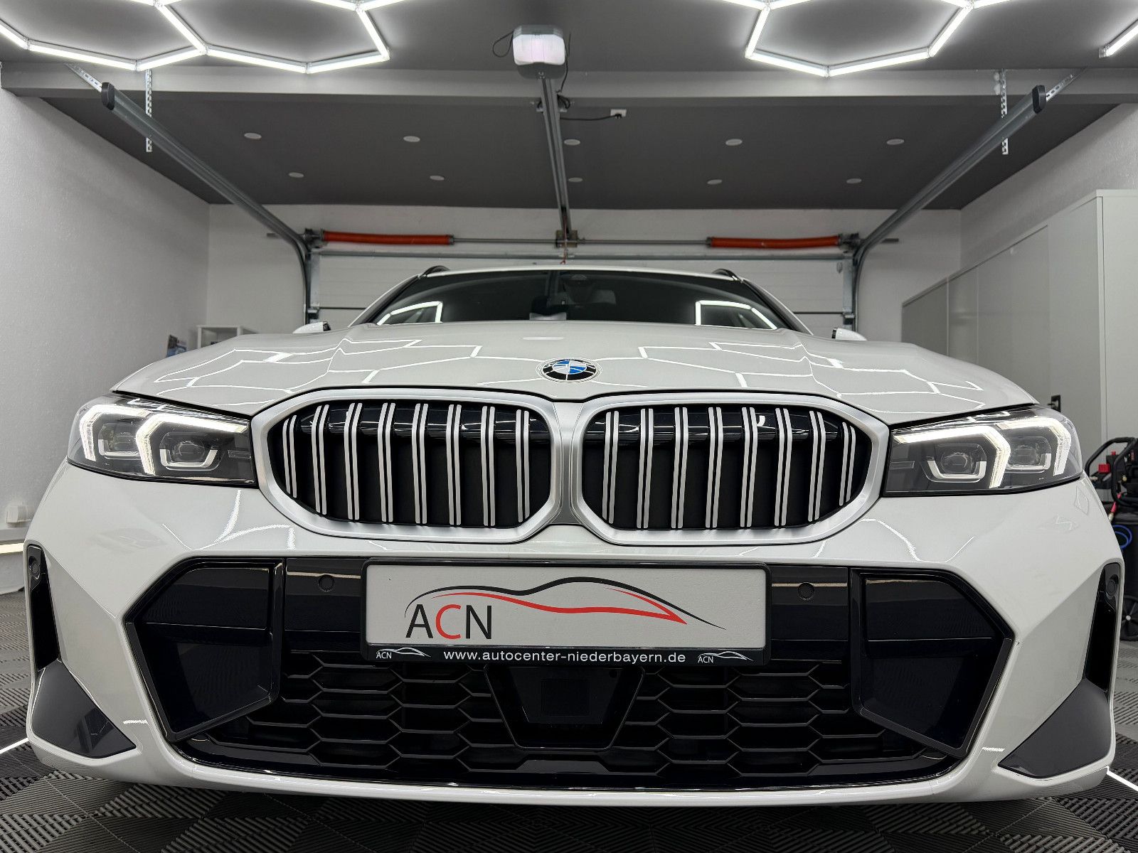 Fahrzeugabbildung BMW 330 i M SPORT/LED/DAB/KAMERA/ACC/CURVED DISPLAY