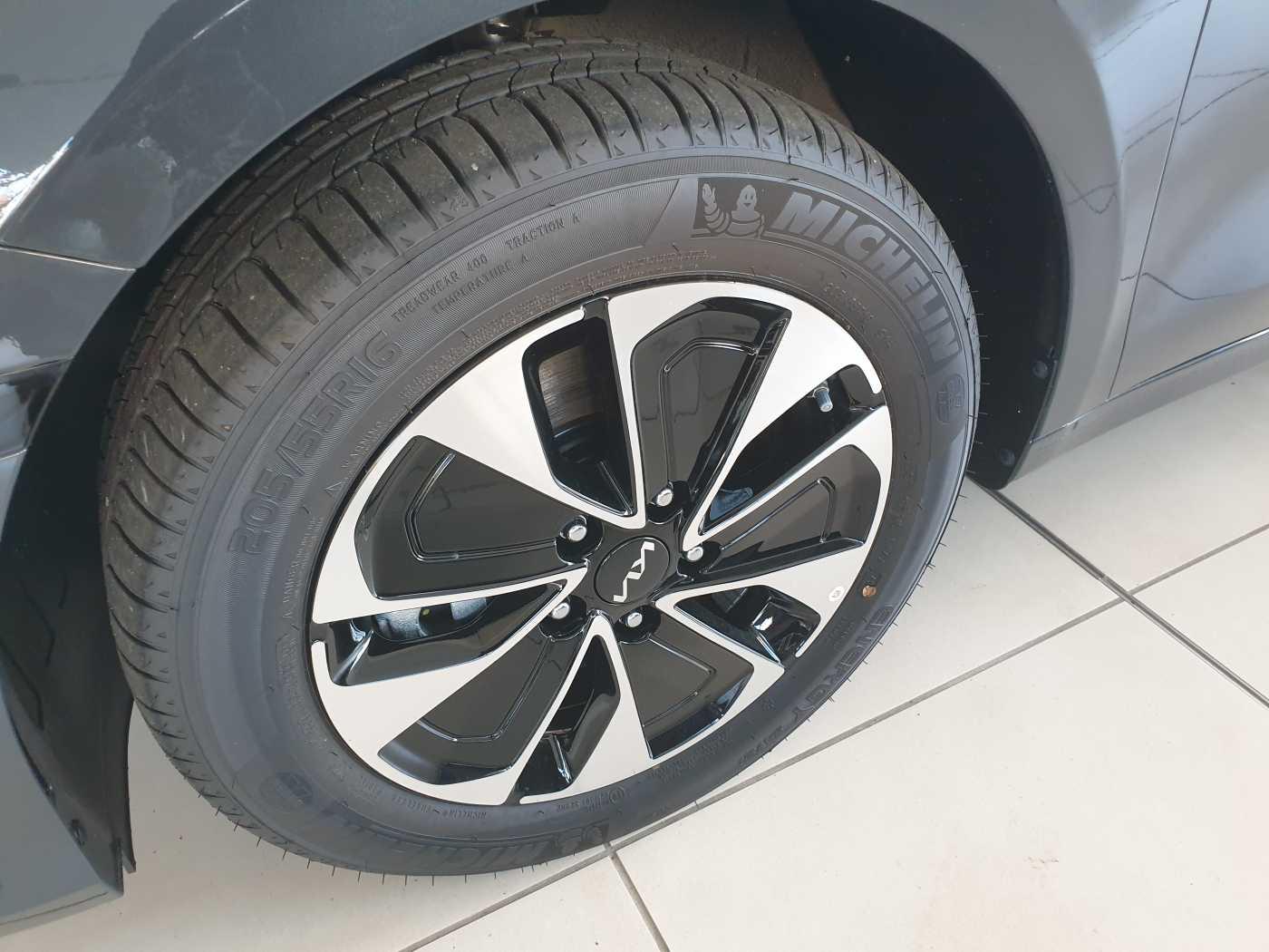 Kia CEED SW 1.6 PHEV Spirit | Navi | PDC