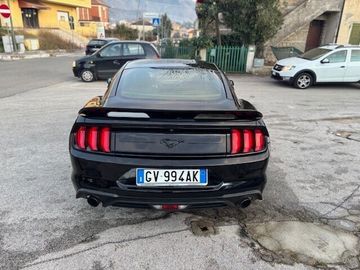 Ford Mustang - 5