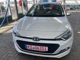 Hyundai i20 1.2 *61000 KM TÜV neu 1 Jahr Garantie* - Hyundai i20: 1.6