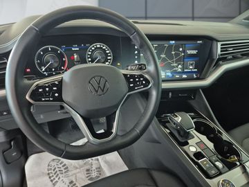 Volkswagen Touareg - 9