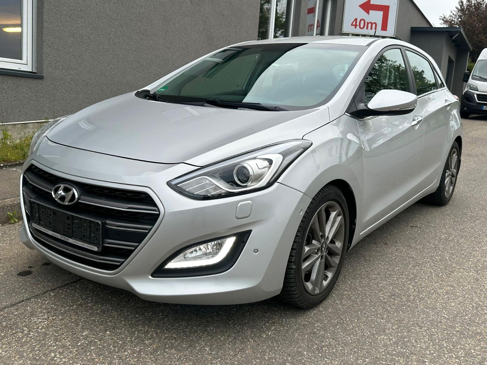 Hyundai i30 Premium*Automatik *Navi *Leder *Xenon *Wenig