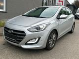 Hyundai i30 Premium*Automatik *Navi *Leder *Xenon *Wenig - Hyundai i30 Unfallwagen