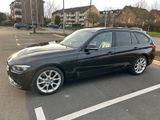 BMW 325d Touring Advantage - Kombi - BMW 325 mit Diesel-Antrieb: Kombi